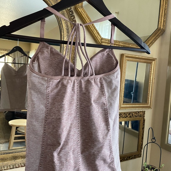 Athleta Halter-Style Workout top! - Picture 4 of 6